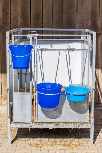 Etetőhely korlát borjúházhoz - 70x4 cm