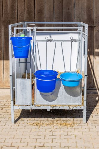 Etetőhely korlát borjúházhoz - 70x4 cm