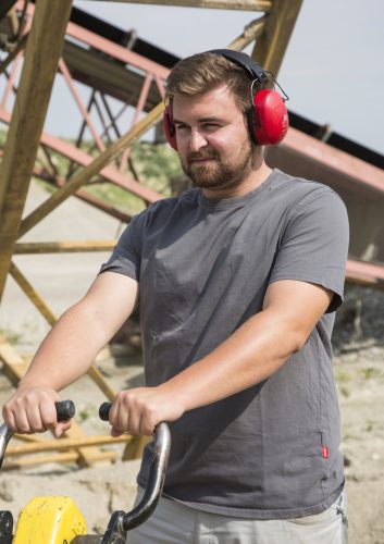 Zajszint függő, kapszulás hallásvédő