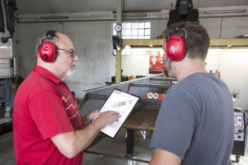 Zajszint függő, kapszulás hallásvédő