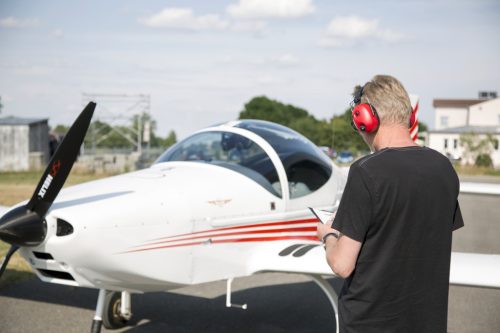 Zajszint függő, kapszulás hallásvédő