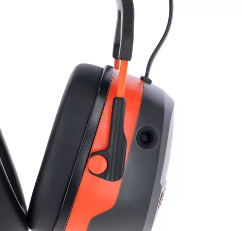Fülvédő rádióval és Bluetooth-al