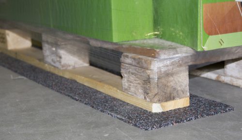Csúszásgátló szőnyeg tekercs - 5 m x 25 cm x 0,8 cm, méretre vágható