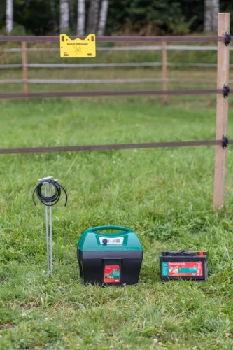 AKO Mobil Power AD 5000 digitális villanypásztor készülék - 12 V, 7,4 J
