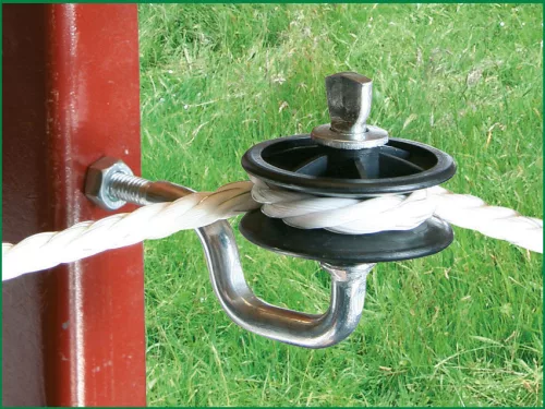 Metrikus menetes sarokszigetelő villanypásztor vezetékhez és kötélhez - 25 db/cs