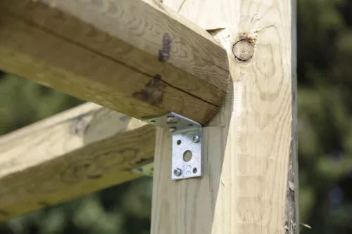 Átlós feszültségcsökkentő készlet villanypásztor rendszerekhez