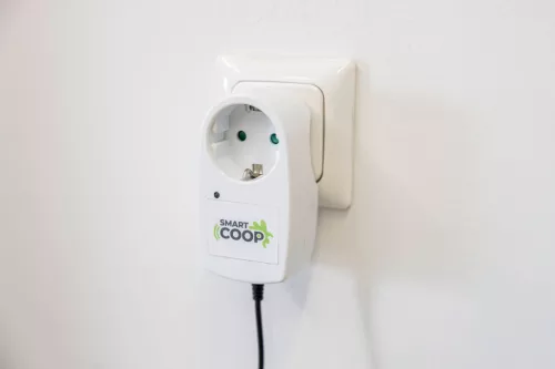 SmartCoop kapcsolható aljzat