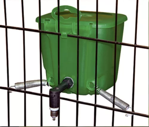 Műanyag önitató nyulaknak - zöld, 500 ml
