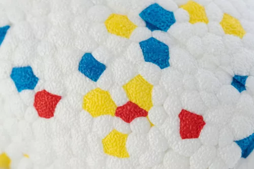 E-TPU focilabda kutyajáték - fehér, 13,7 x 7,5 x 8,5 cm