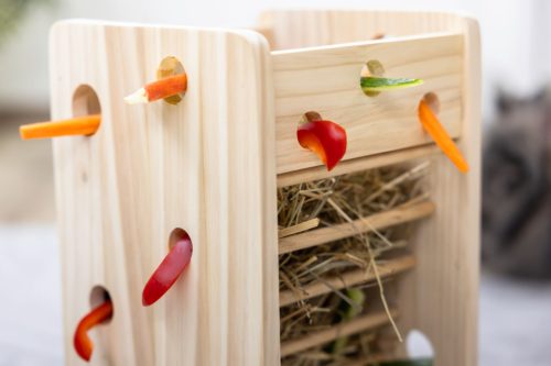 Széna- és zöldségtároló torony - 24x24x30 cm