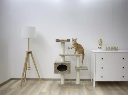 Emmy kaparóoszlop - bézs, 58 x 38 x 121 cm